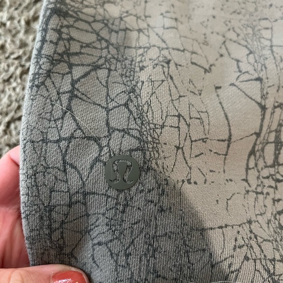 Lululemon Women's Warm Down Jogger 7/8 Thread Dye Rover Black Size 4 - Picture 6 of 8